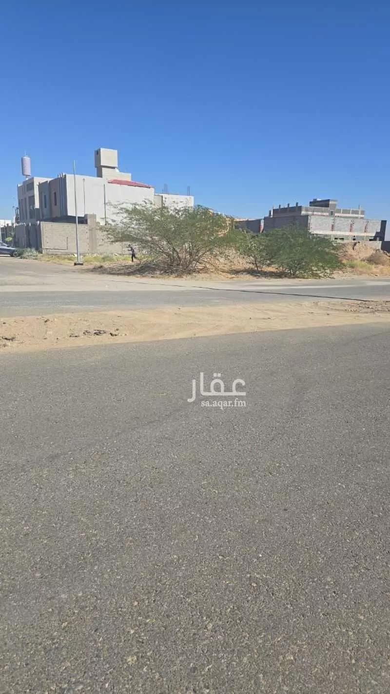 أرض 450 م² في الملك فهد 4