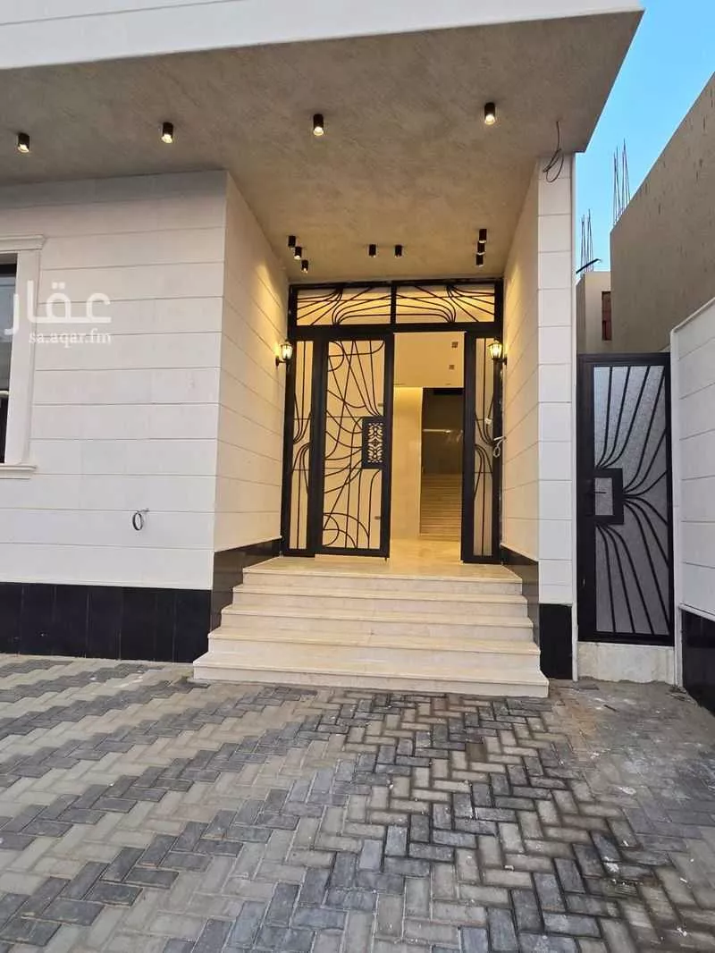 عمارة 294 م² في الملك فهد 3