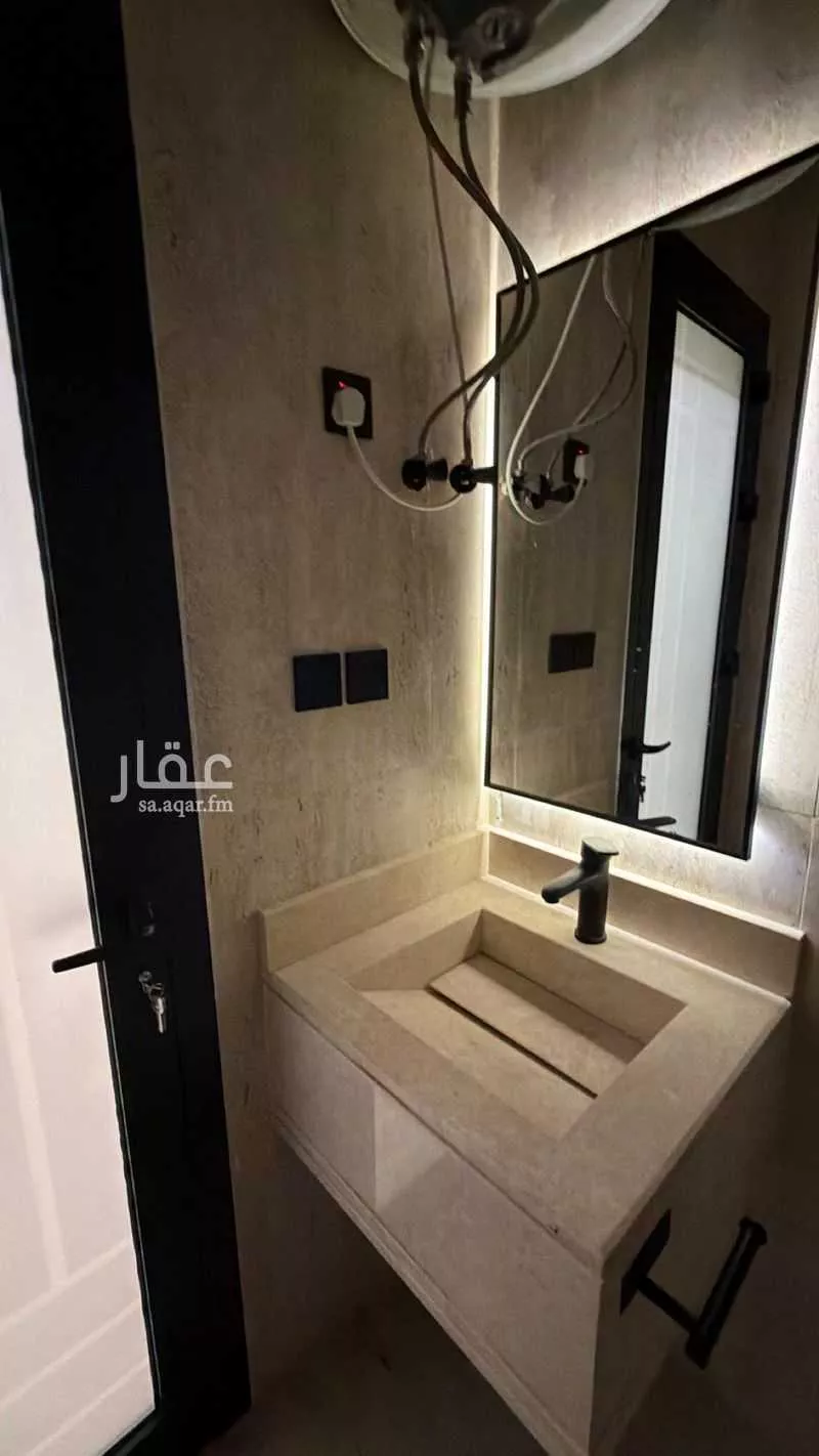 شقة 4 غرف في الحمرا 2