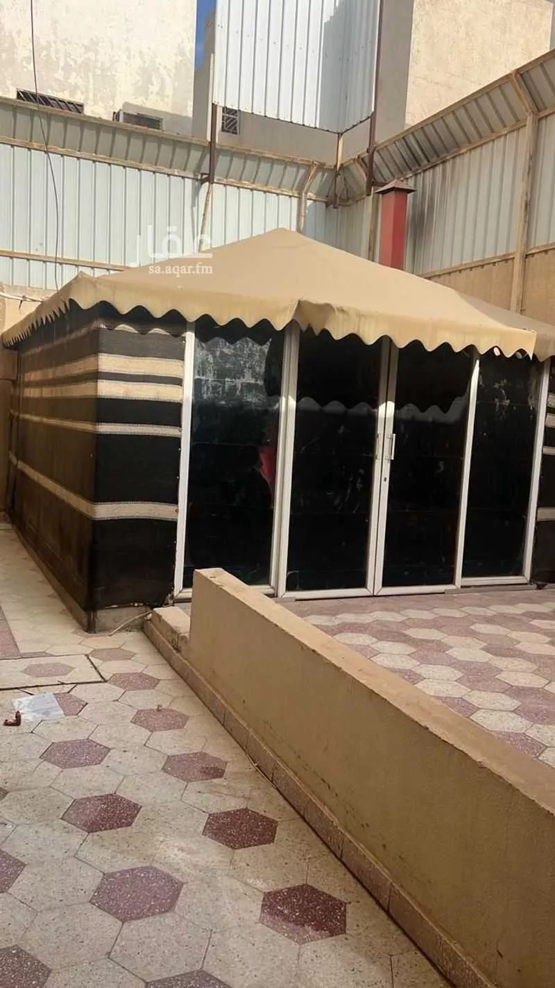 فيلا 5 غرف في الزهرة 2