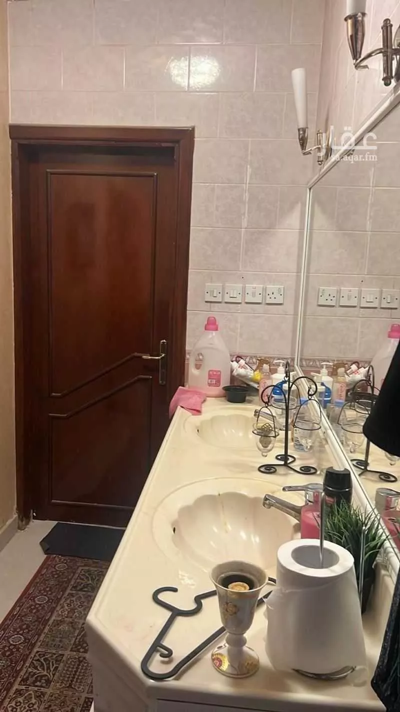 فيلا 5 غرف في الزهرة 4