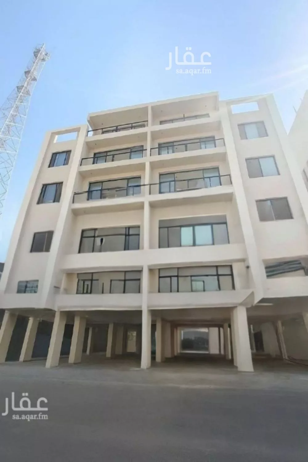 شقة 7 غرف في الامير محمد بن سعود 1