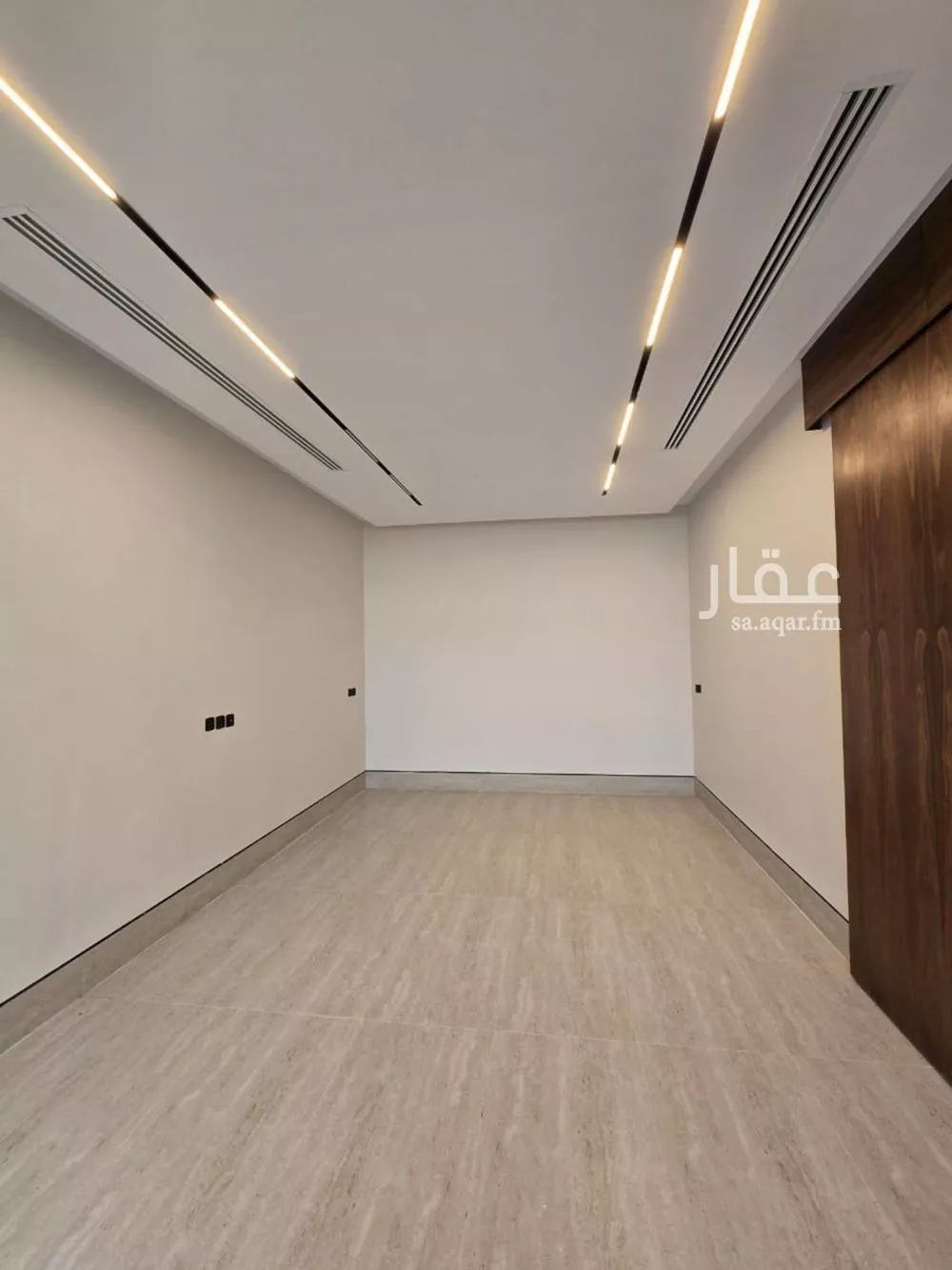 فيلا 5 غرف في النرجس 4