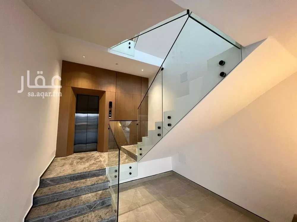 4 bedroom floor in Al Aridh 4