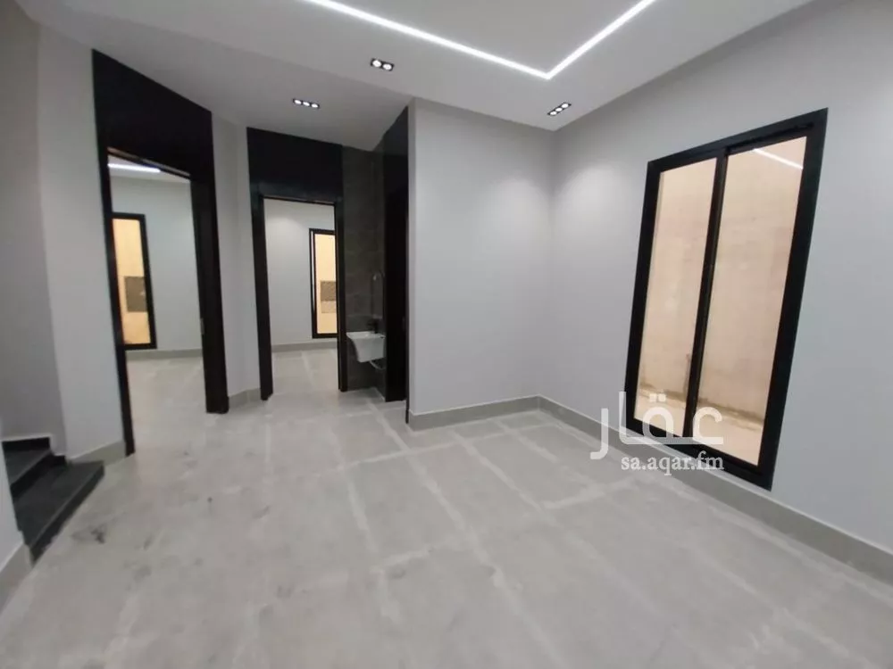 فيلا 5 غرف في العريجاء الغربية 2