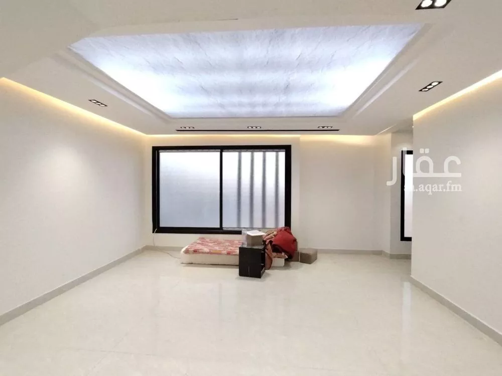 شقة 5 غرف في بدر 4