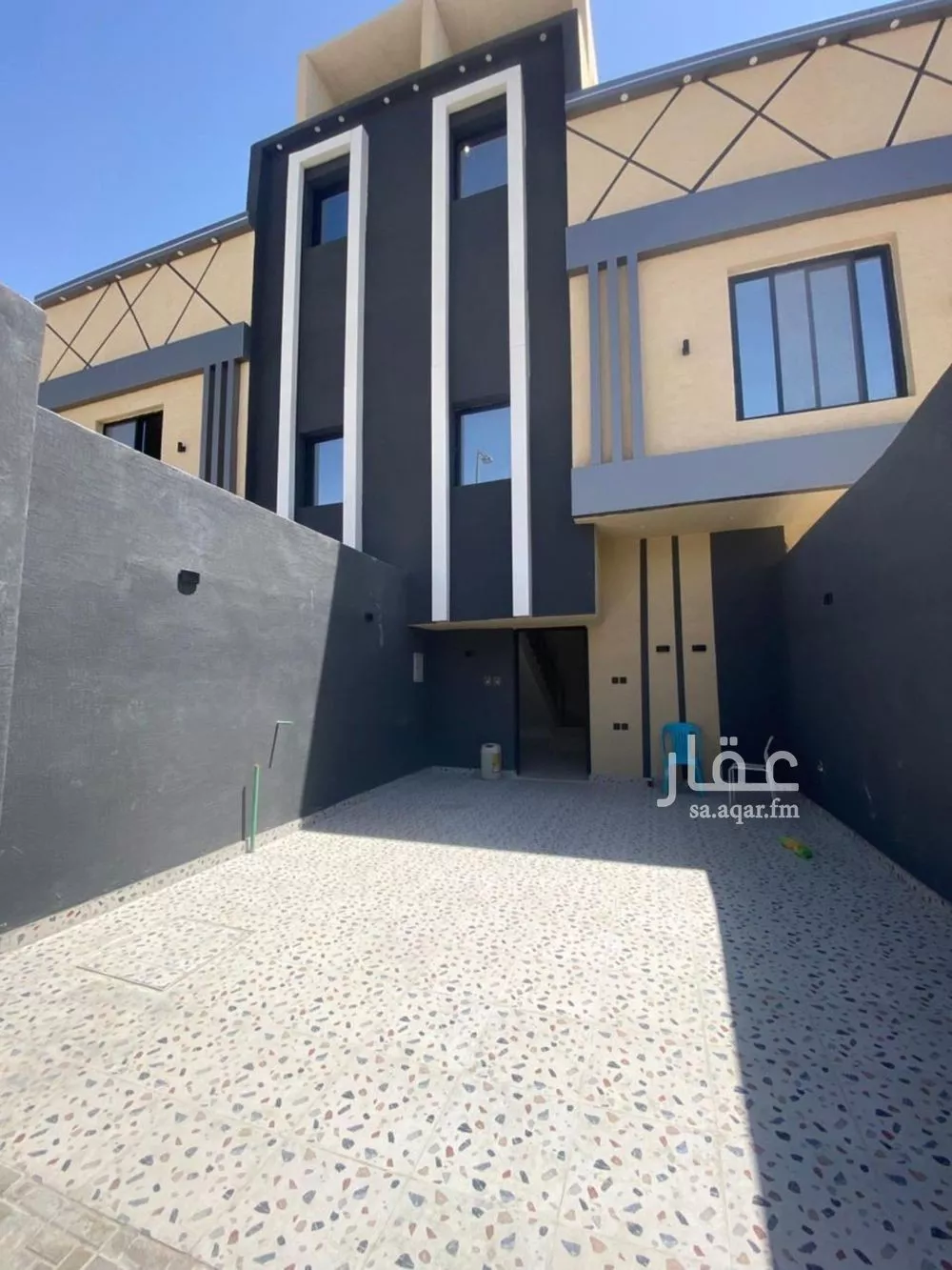 دور 7 غرف في عكاظ