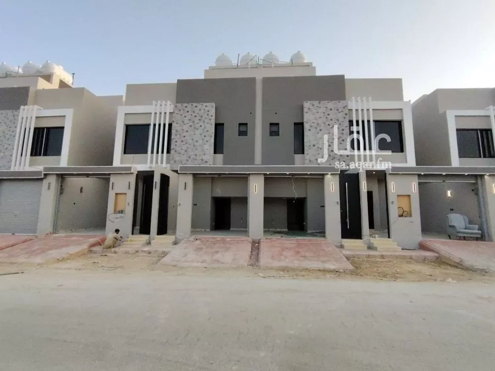 شقة 5 غرف في بدر 1