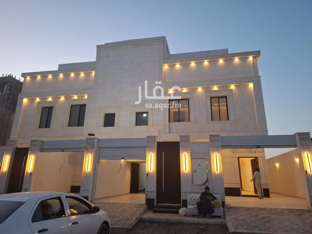 5 bedroom floor in Dahiat Namar 1
