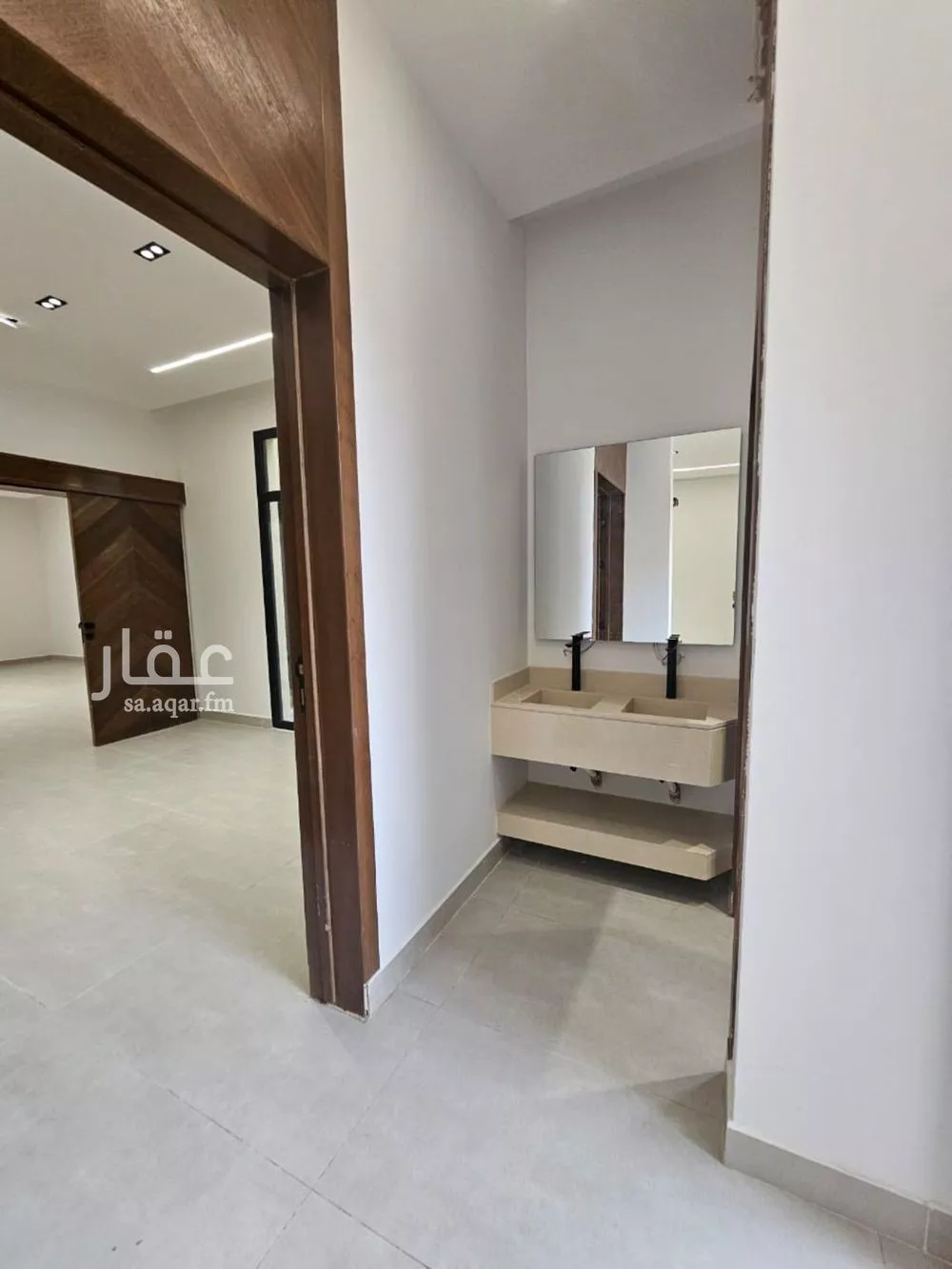 فيلا 5 غرف في طويق 4