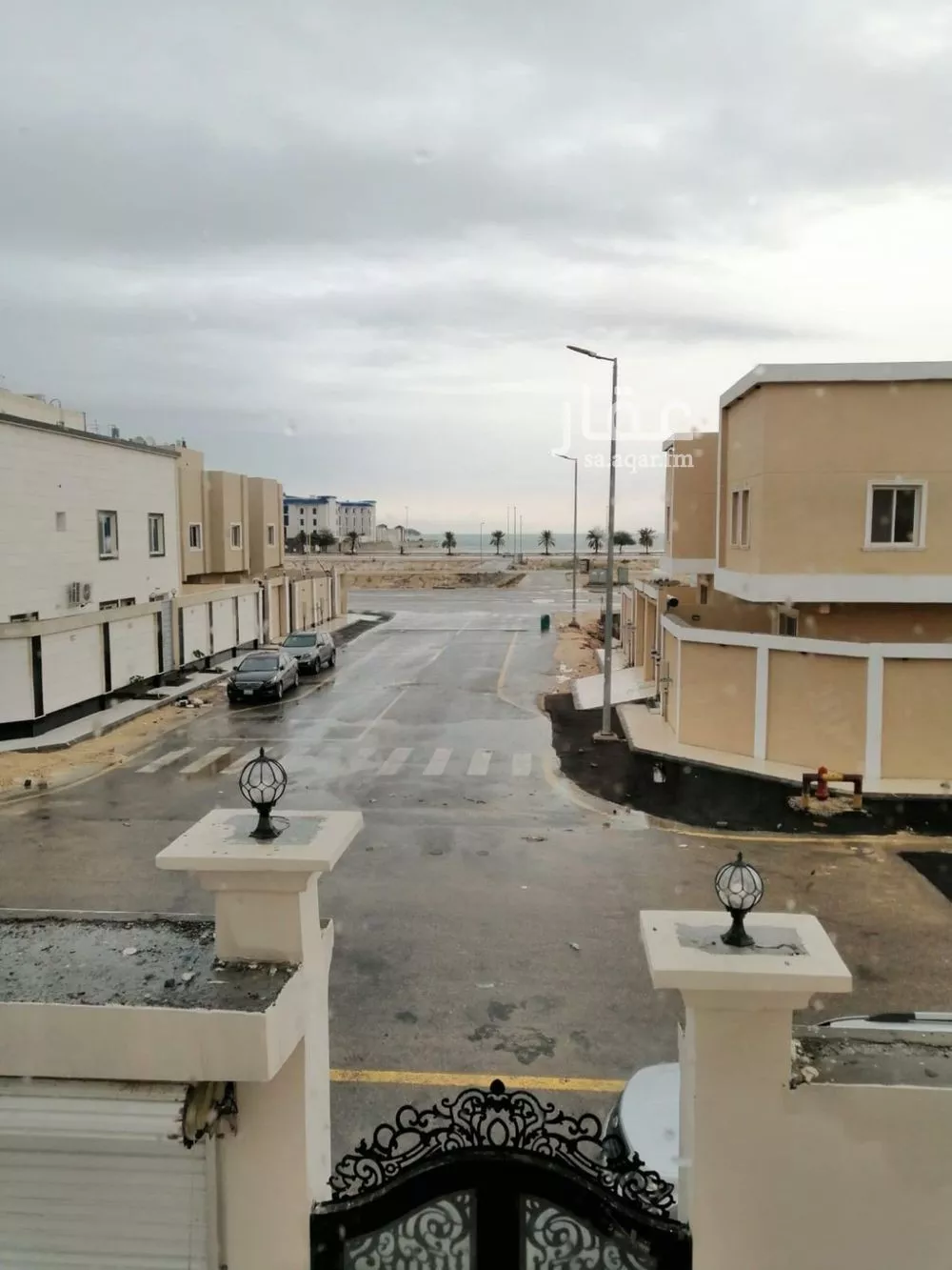 فيلا 6 غرف في الامواج 4