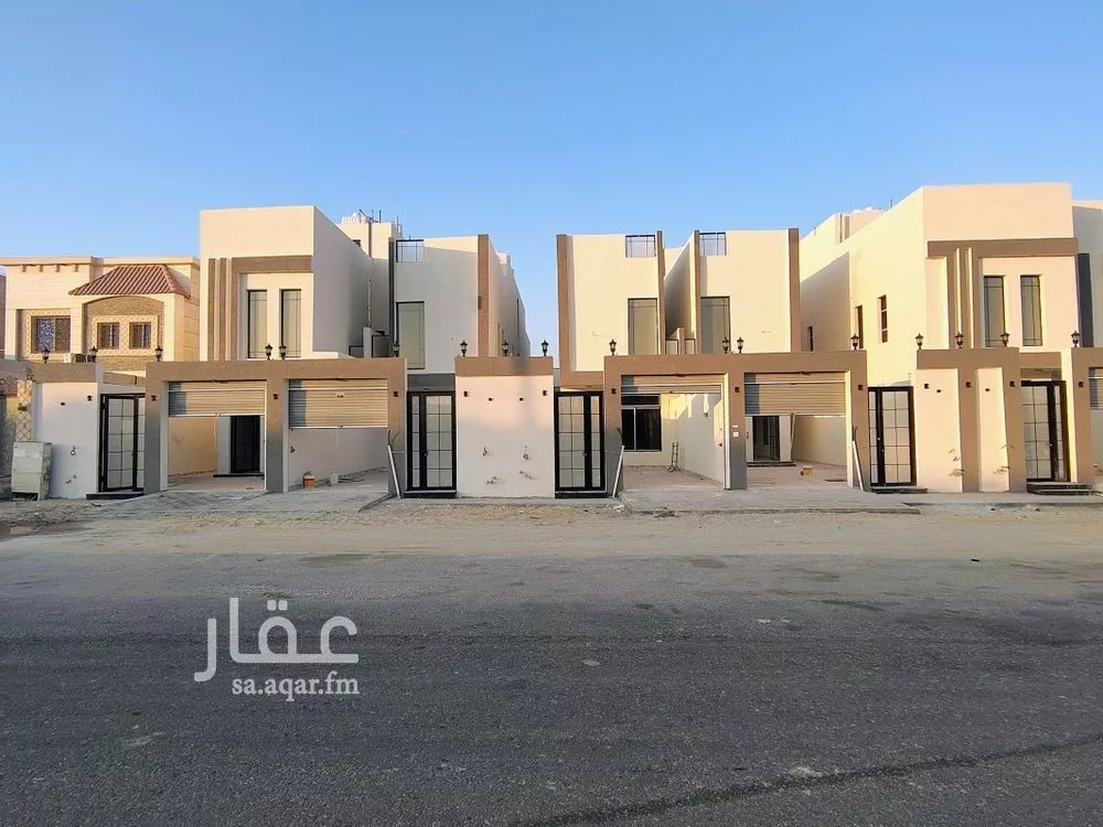 6 bedroom villa in Al Amwaj 2