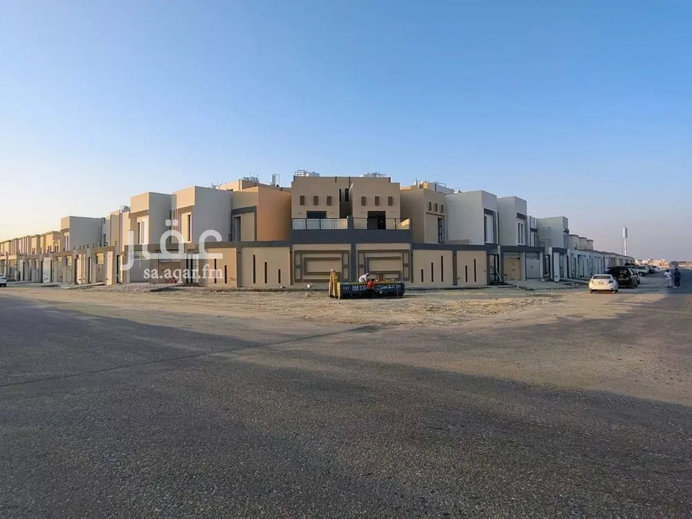 6 bedroom villa in Al Amwaj 1