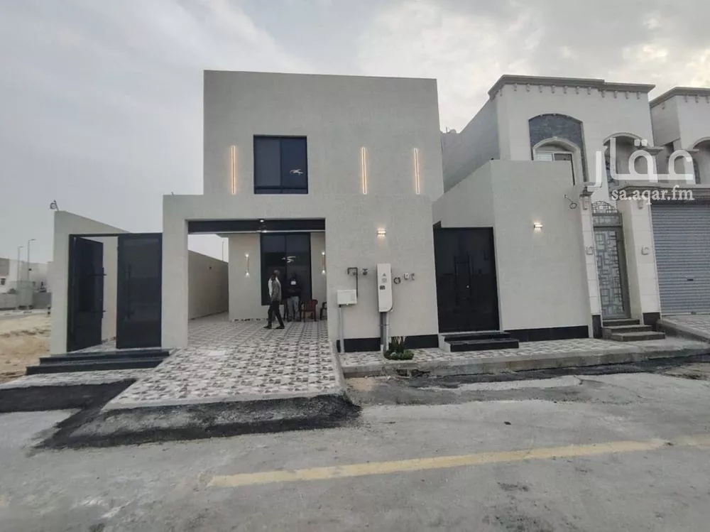 6 bedroom villa in Al Aqiq