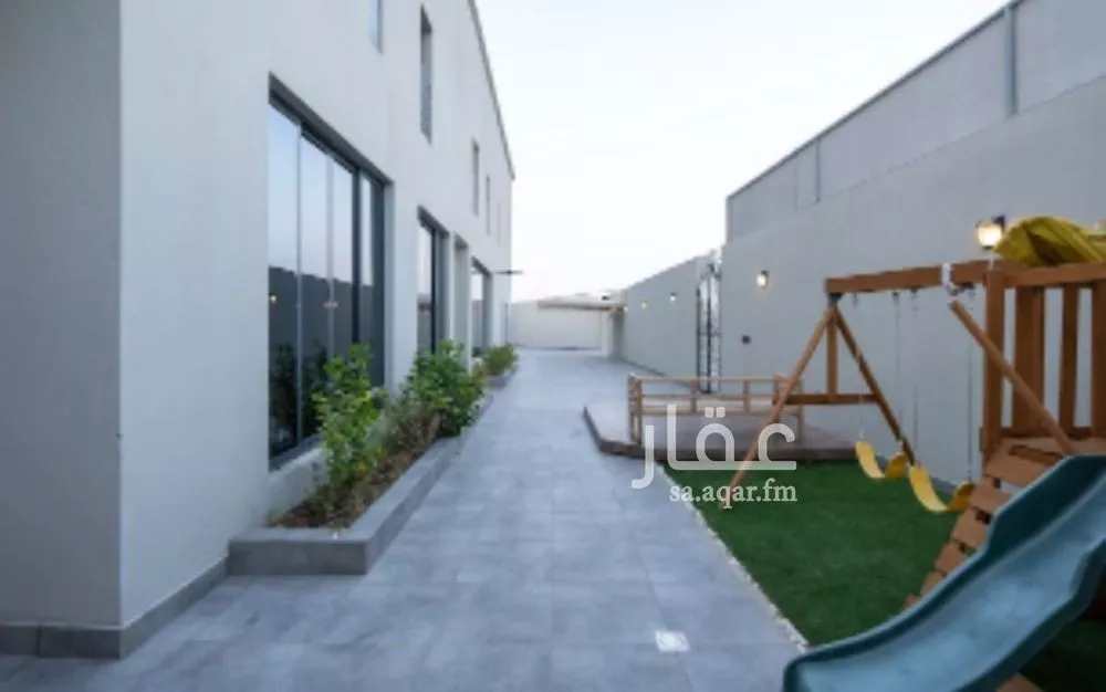 فيلا 8 غرف في البحيرة 2