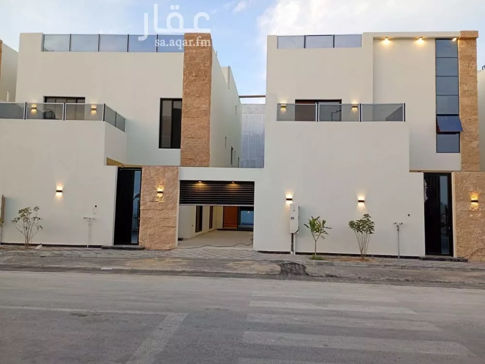 5 bedroom villa in Al Amwaj