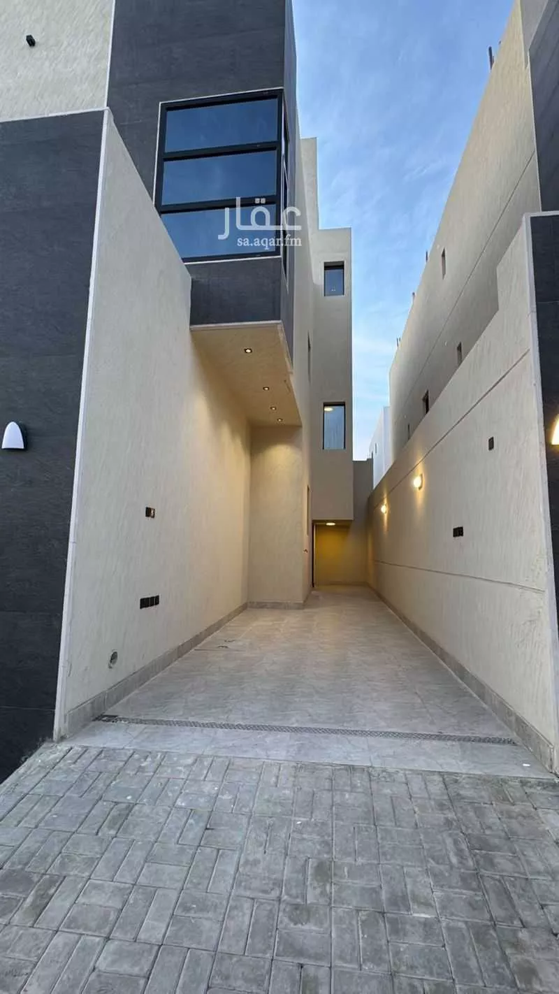 3 bedroom floor in Al Janadriyah 5