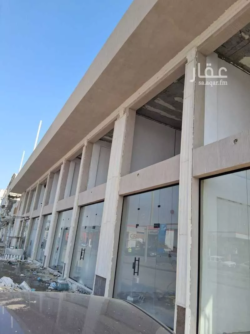 محل 400 م² في صناعية الثقبة