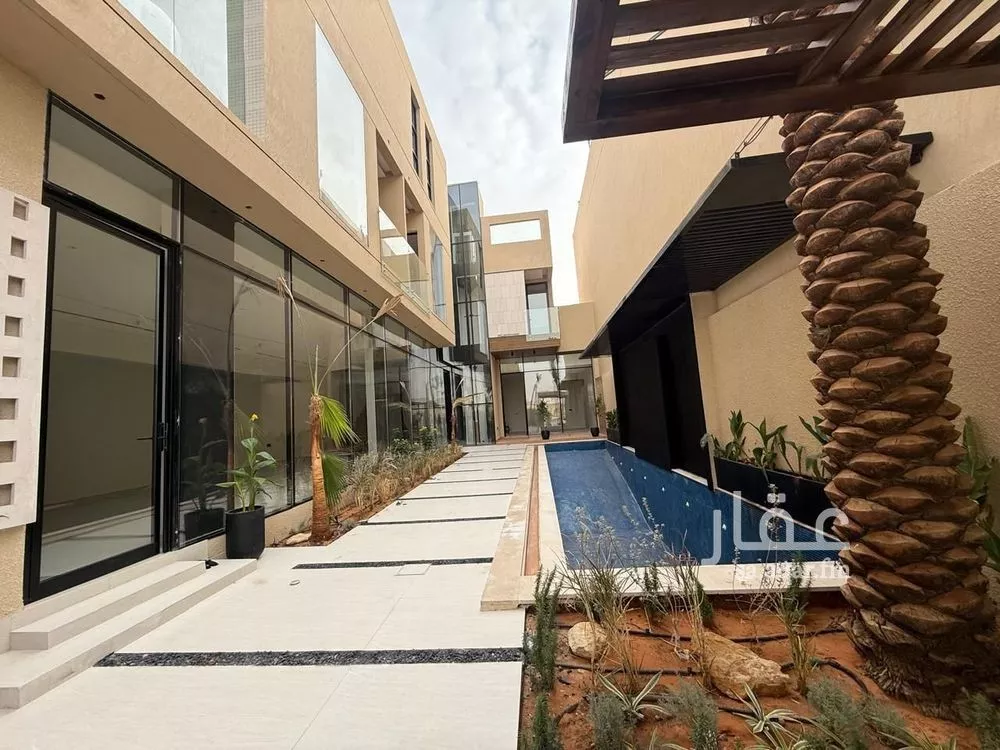 6 bedroom villa in Al Mahdiyyah 5