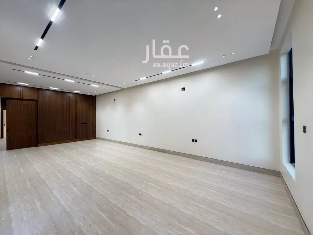 5 bedroom villa in Al Mahdiyyah 4