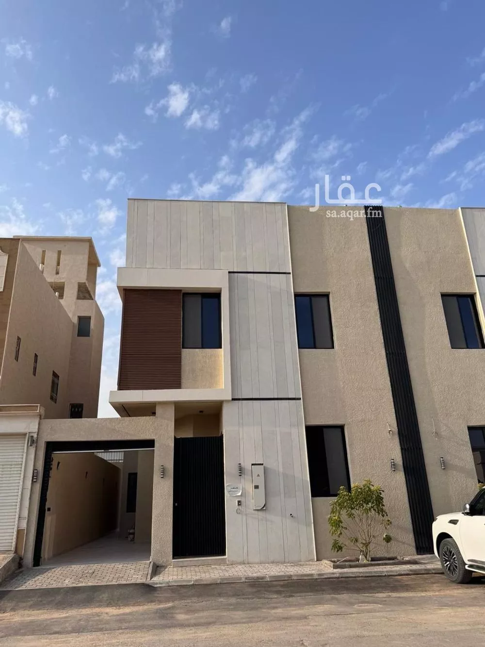 5 bedroom villa in Al Mahdiyyah 1