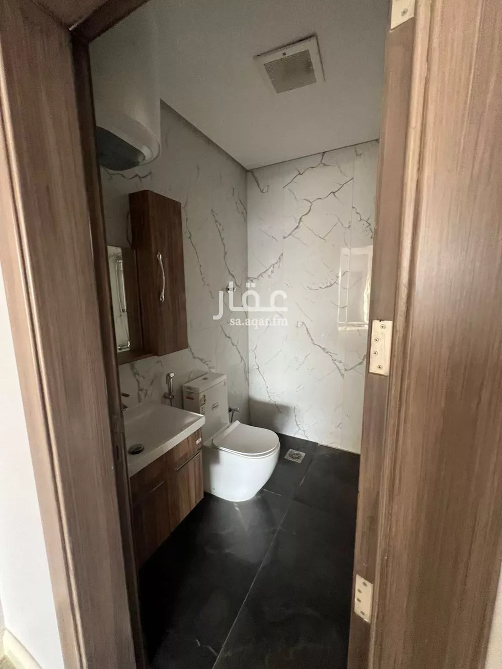 فيلا 4 غرف في المهدية 5