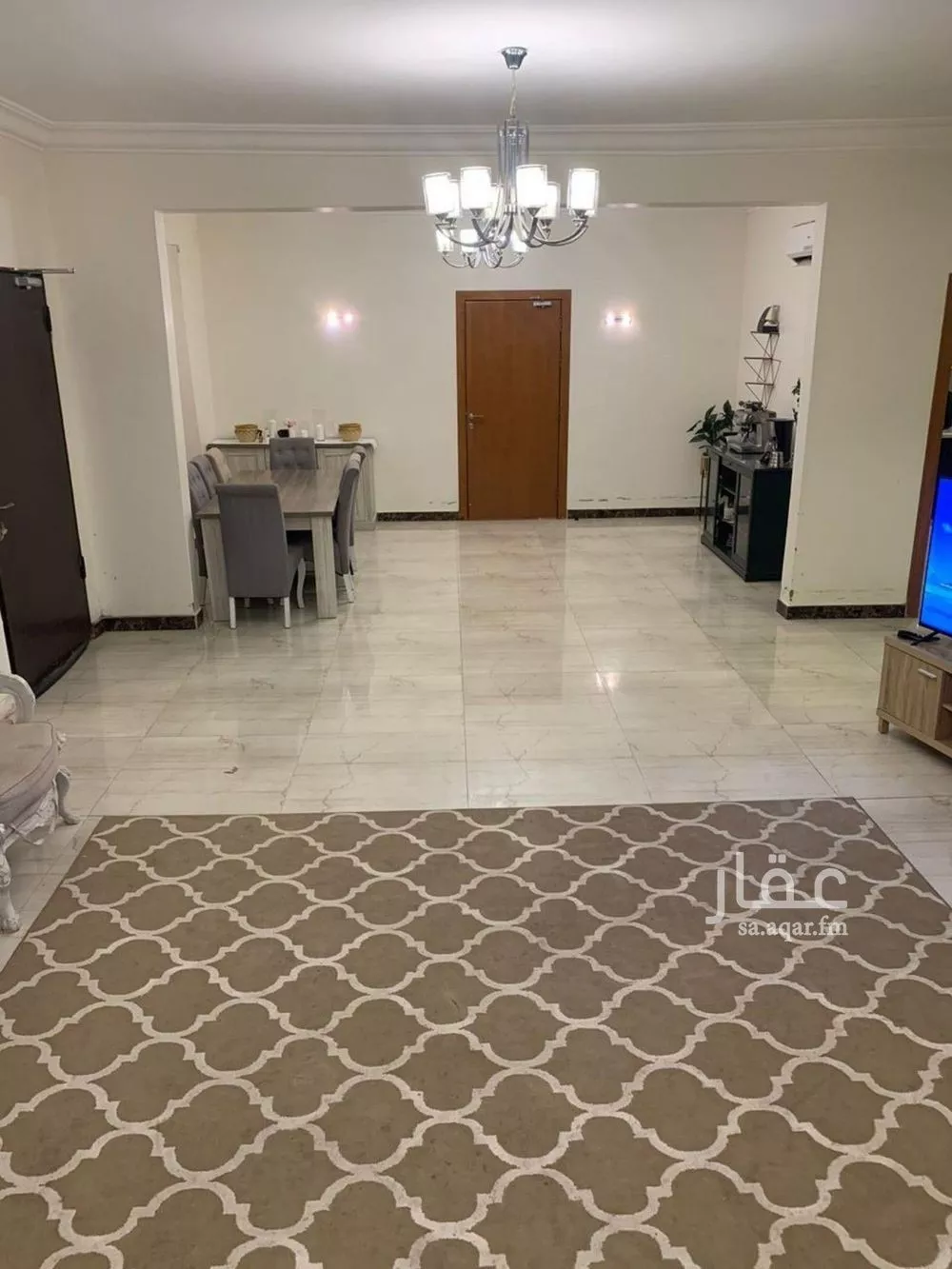 5 bedroom villa in Al Maizilah 3