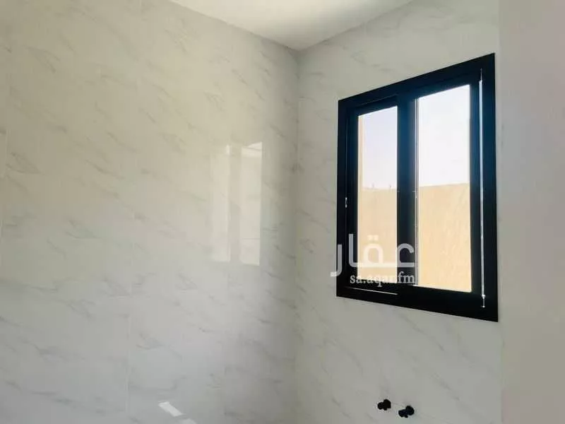 5 bedroom floor in Al Janadriyah 3