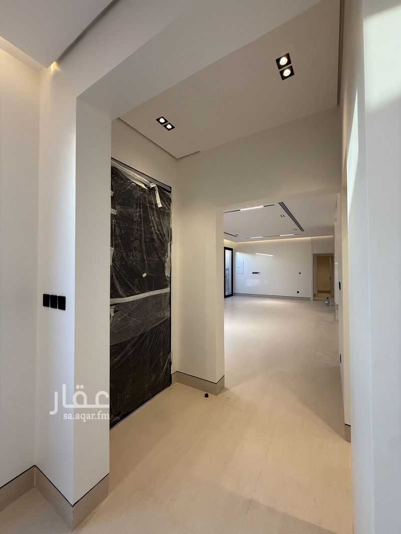 5 bedroom villa in Al Safa, Riyadh 8