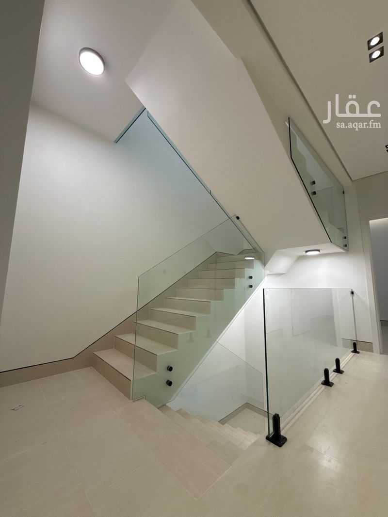 5 bedroom villa in Al Safa, Riyadh 11