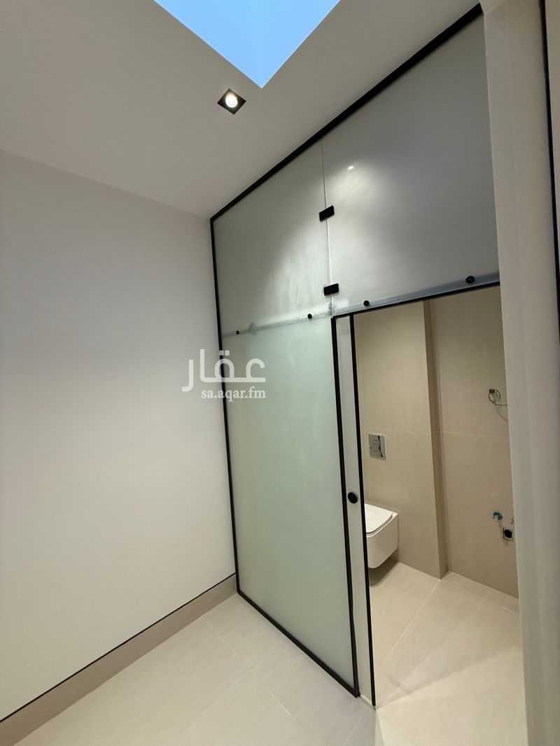 5 bedroom villa in Al Safa, Riyadh 9