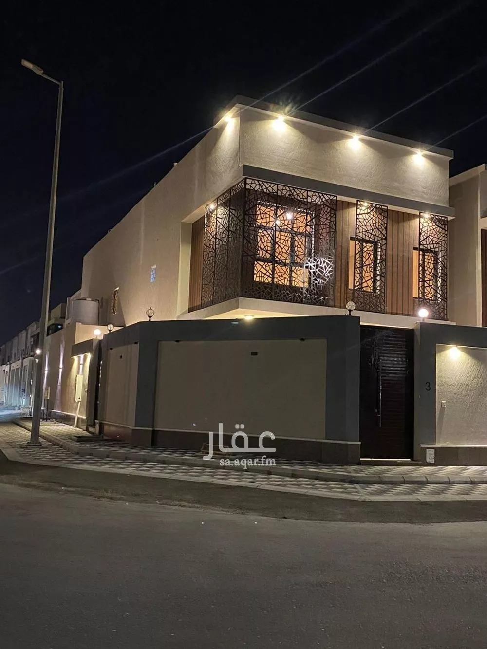 فيلا 6 غرف في طيبة 3