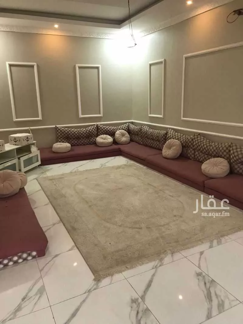 فيلا 8 غرف في العقيق 2