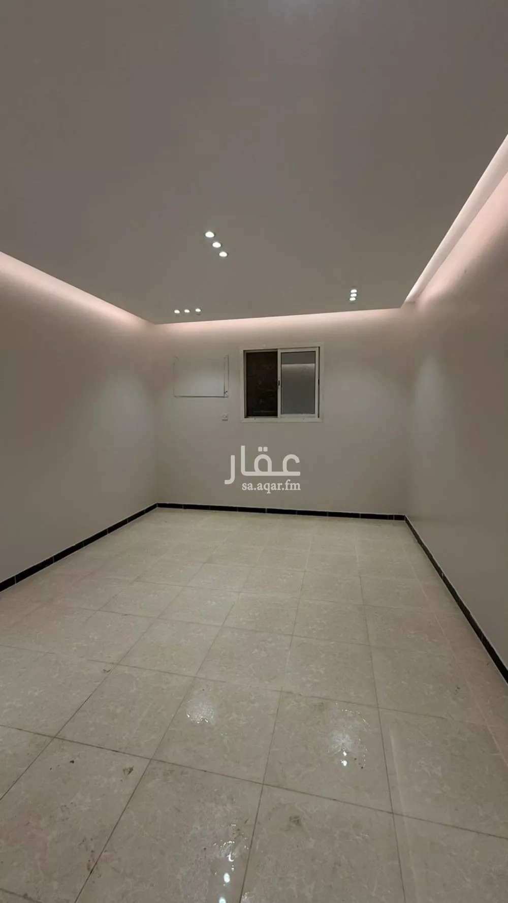4 bedroom floor in Dhahrat Laban 4