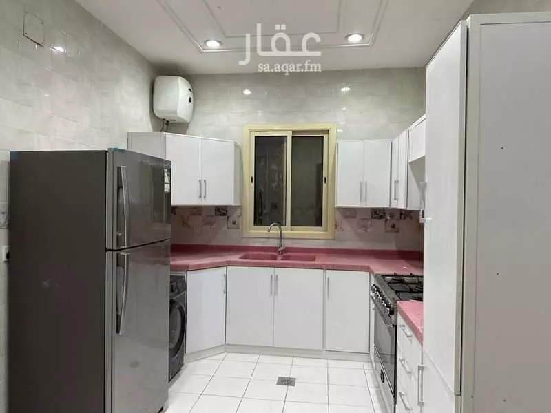 شقة 2 غرف في الملقا 5