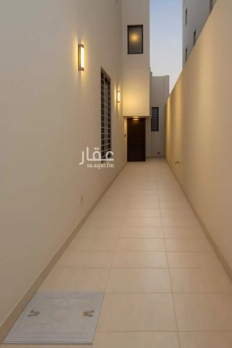 3 bedroom floor in Al Janadriyah 4