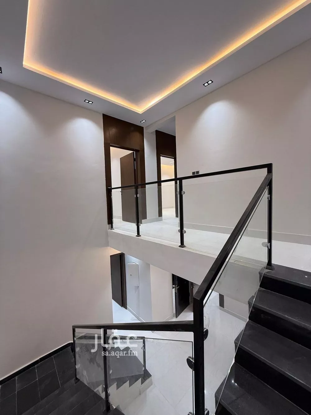 فيلا 4 غرف في النظيم 3