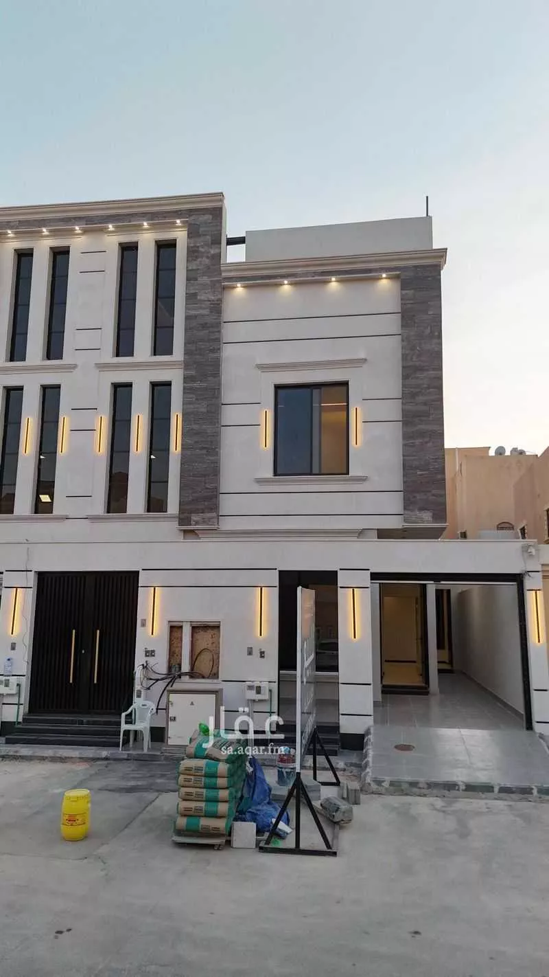 3 bedroom floor in As Saadah 1