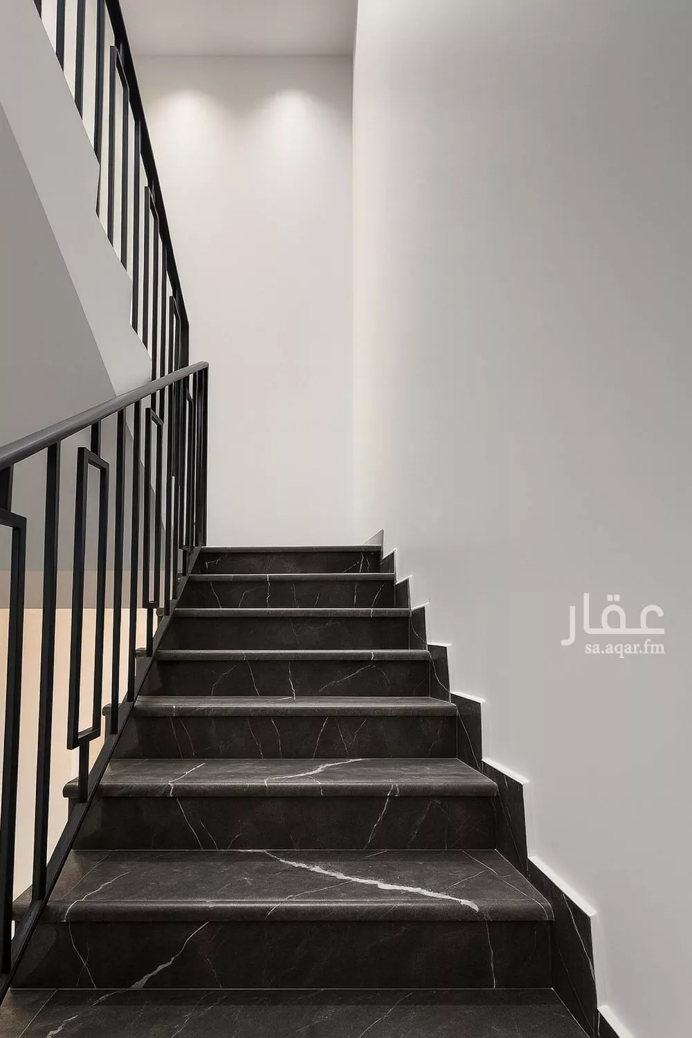 فيلا 5 غرف في الجنادرية 4