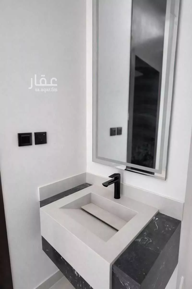 فيلا 6 غرف في الجنادرية 2