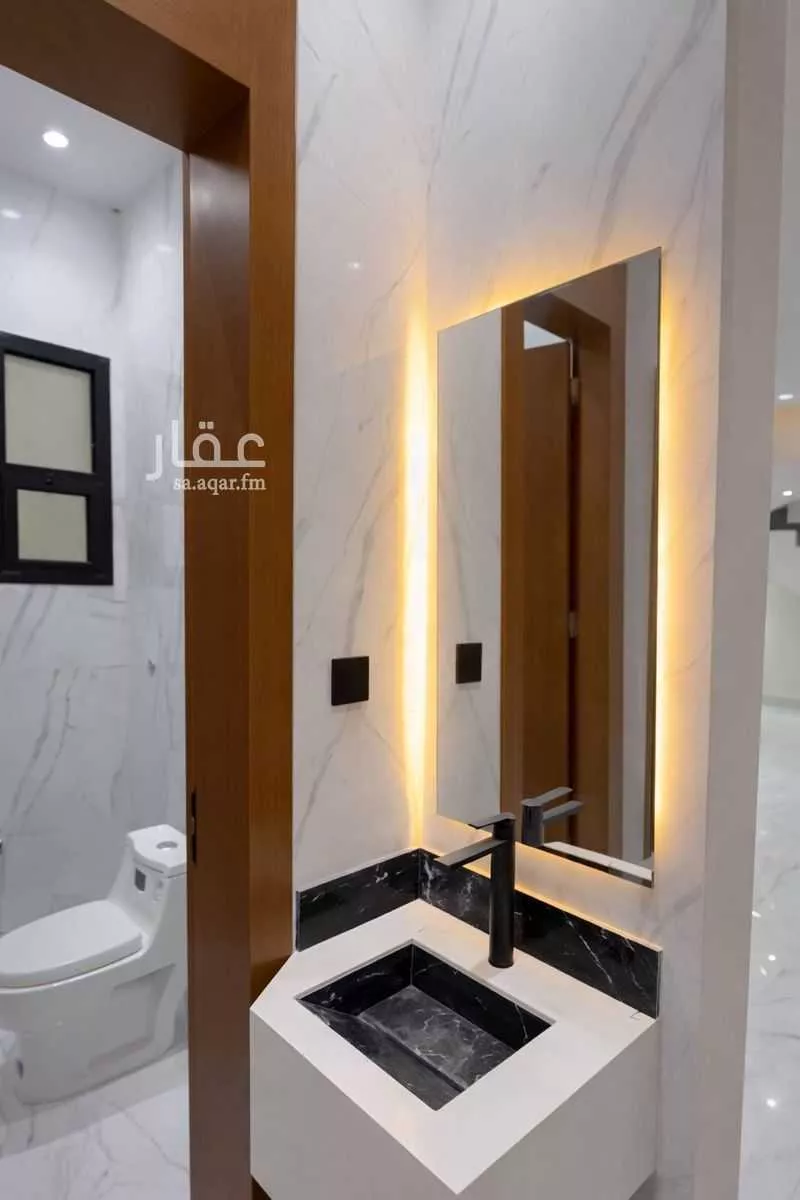 فيلا 5 غرف في الجنادرية 3