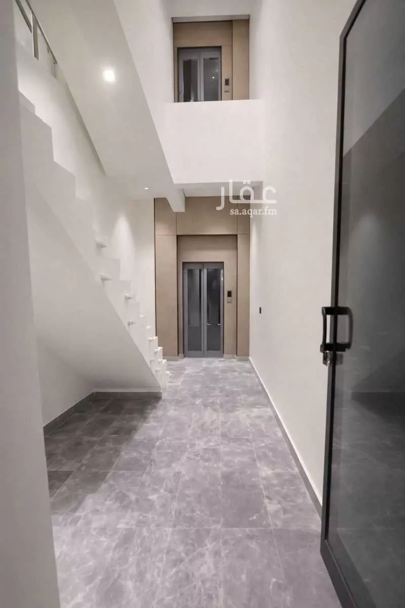 6 bedroom floor in Al Maizilah 5