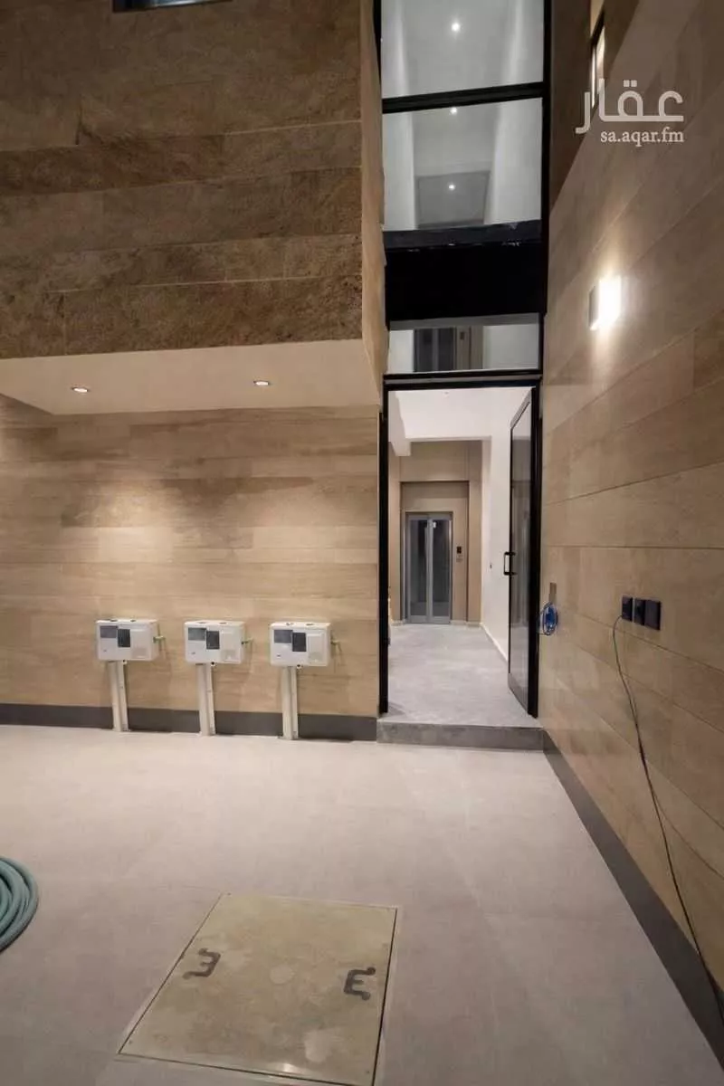 6 bedroom floor in Al Maizilah 4