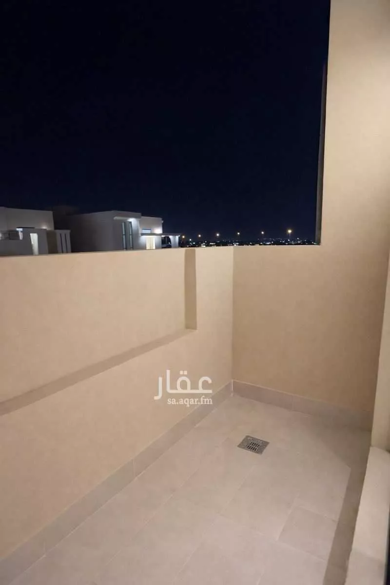 6 bedroom floor in Al Maizilah 4