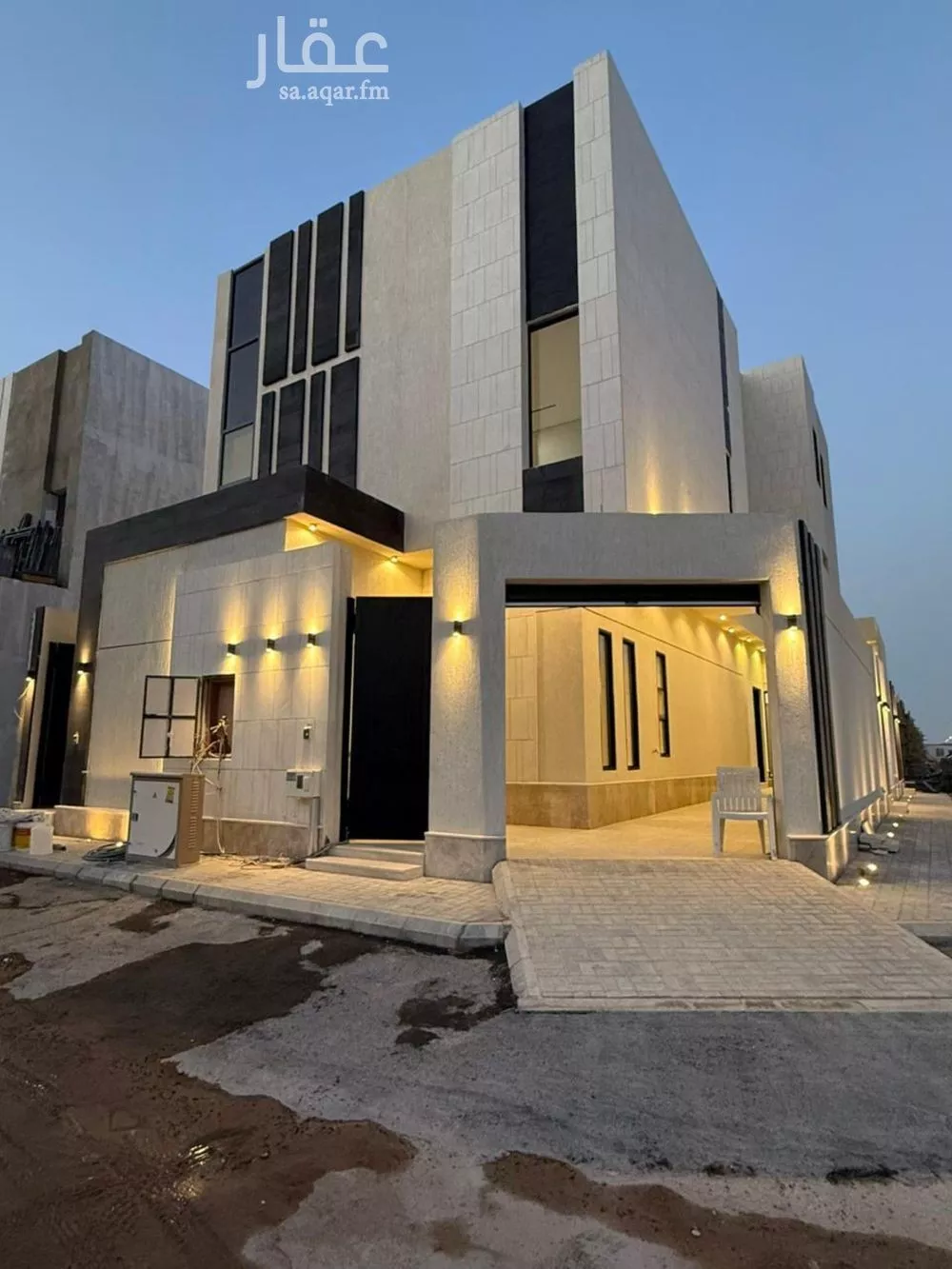 فيلا 5 غرف في الجنادرية 3