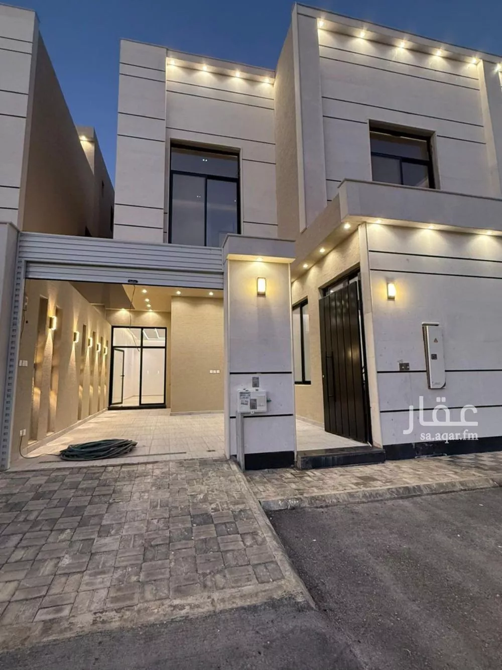 فيلا 4 غرف في النظيم 4