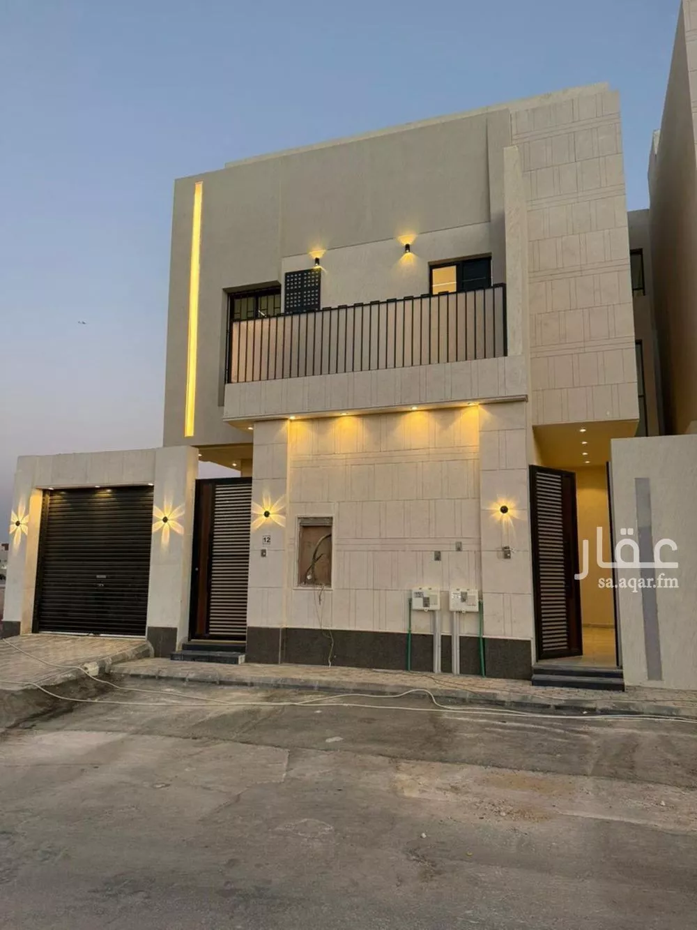 فيلا 4 غرف في النظيم 1