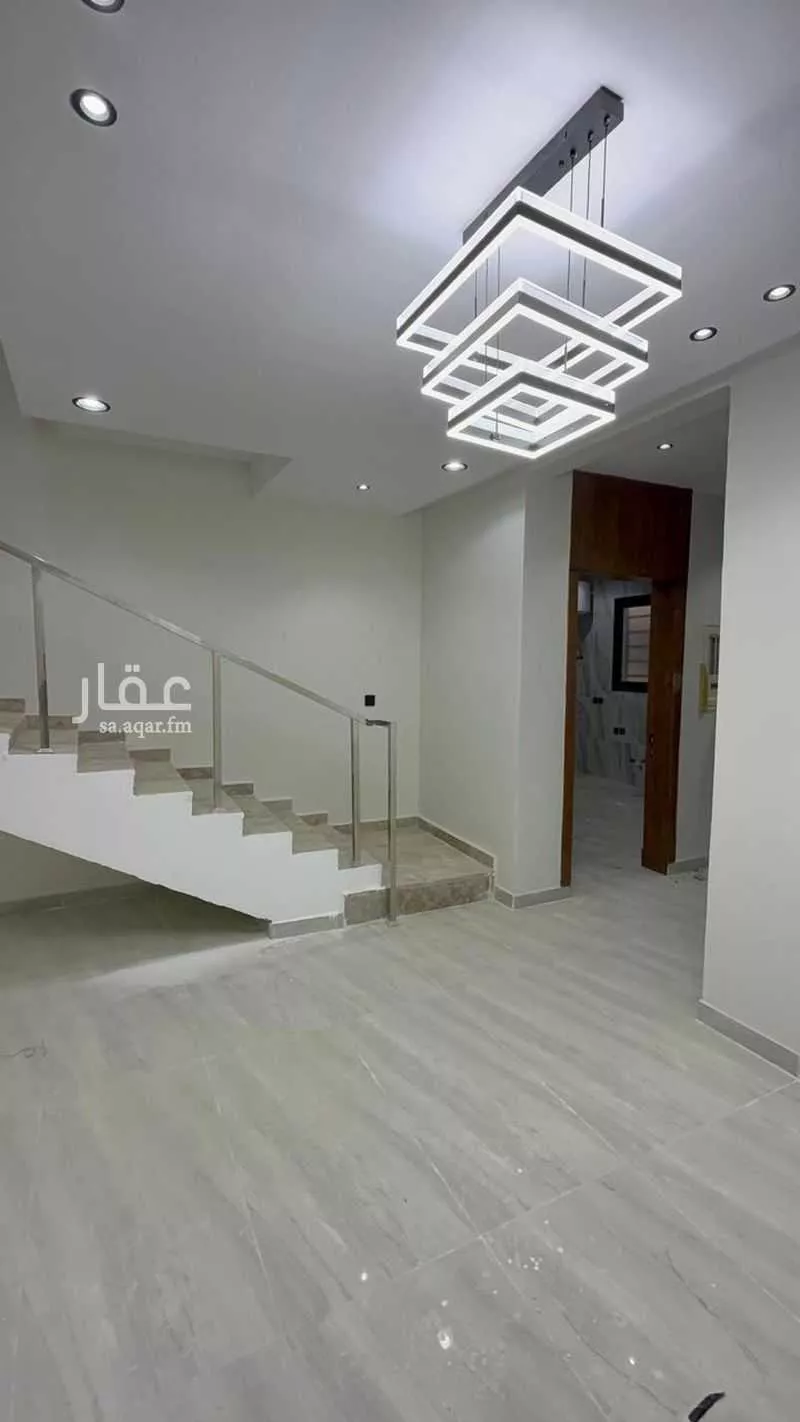 فيلا 6 غرف في طيبة 4