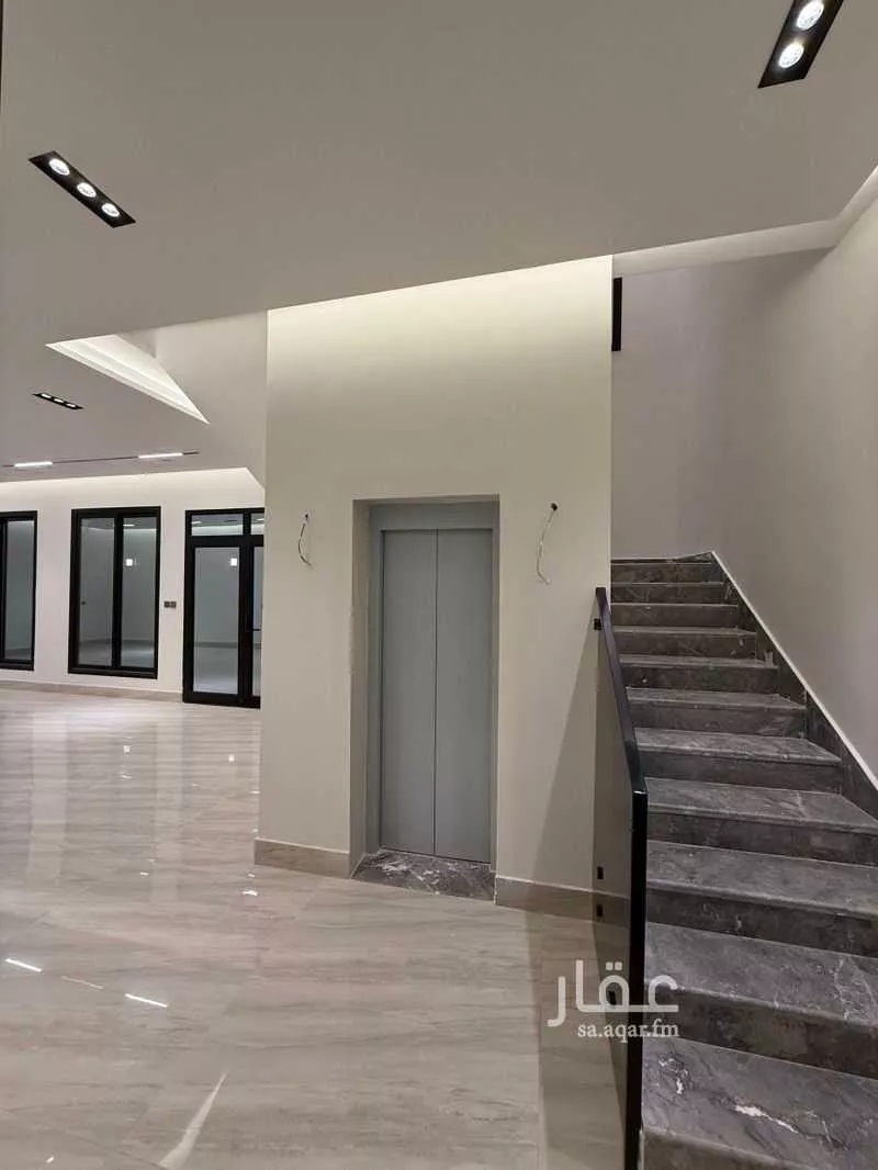 فيلا 6 غرف في العارض 2