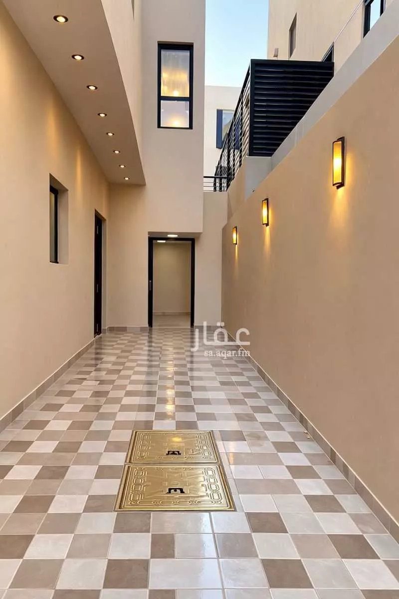6 bedroom floor in Al Maizilah 4